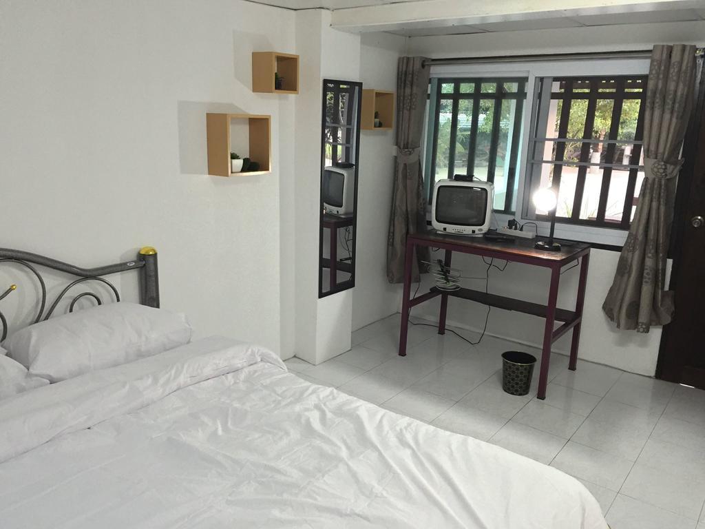 Hora Home Lampang Exteriér fotografie